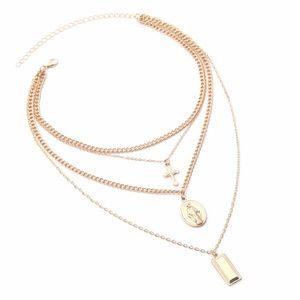 ✨LAST ONE ‼️Gold Layer Choker Necklace NWOT✨